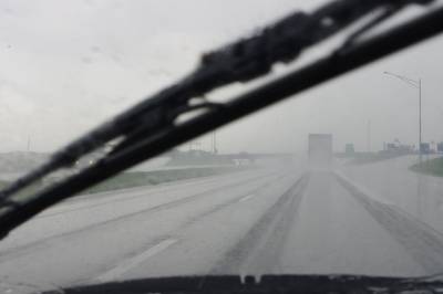 b2ap3_thumbnail_windshield-wiper_20150105-135603_1.jpg